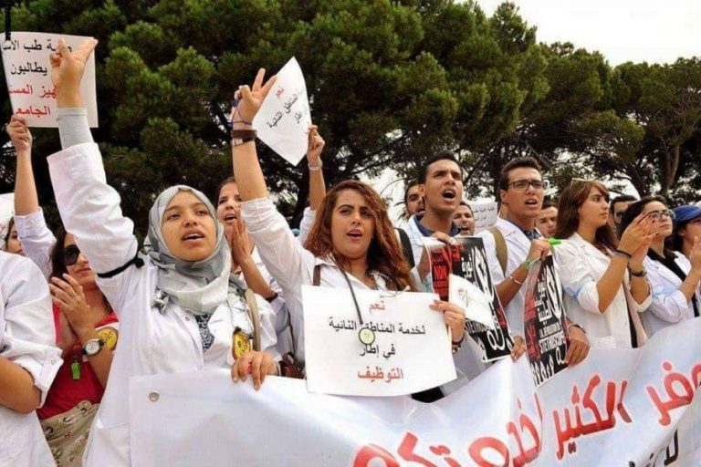 فضيحة..كلية طب تحرم طلبتها من وسيلة نقل للمشاركة في الأولمبياد