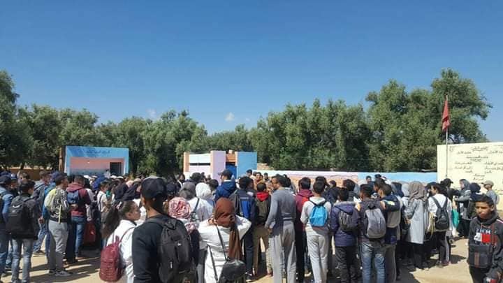 تلاميذ يقاطعون الدروس تضامنا مع “المتعاقدين” (صور)