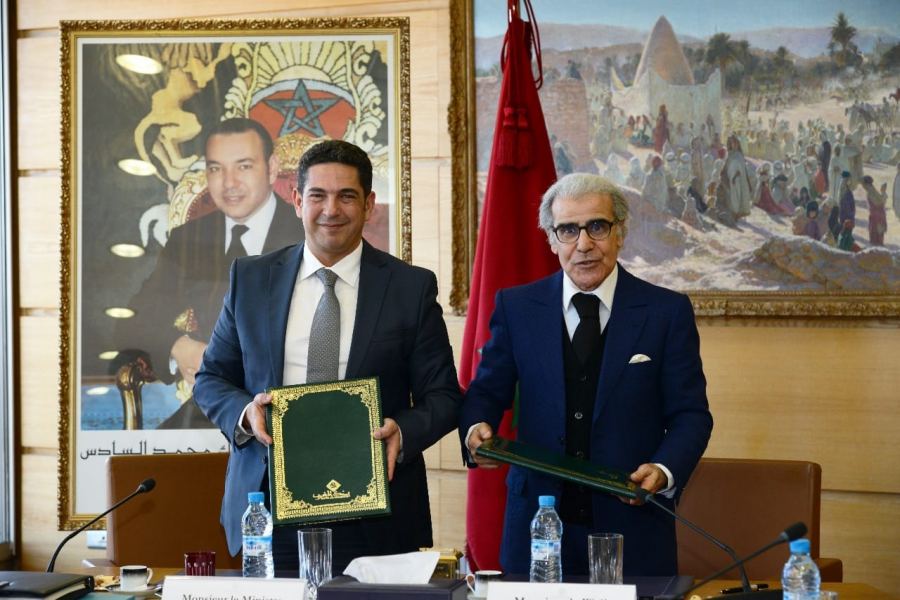 أمزازي يمنح بنك المغرب صلاحيات تصميم وتأمين الشواهد التعليمية (صور)