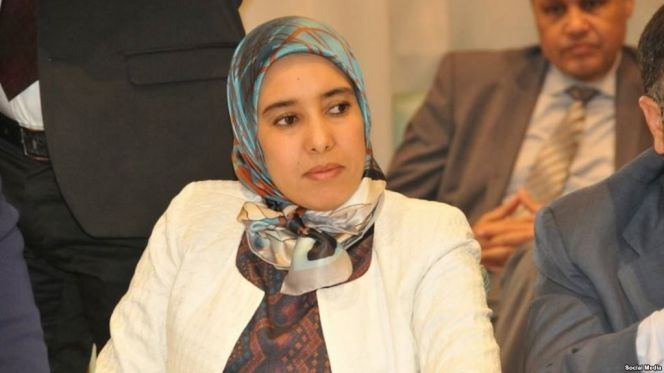 بعد “الإطاحة” بها.. ماء العينين تقطر الشمع على قيادة البيجيدي