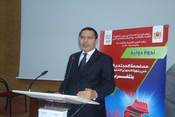الخلفي: المنظومة الضريبية غير عادلة