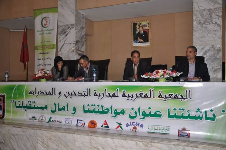 حقوقيون يجرون العثماني والدكالي إلى القضاء