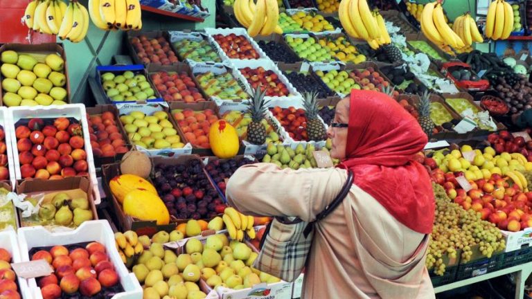 تكاليف الأسر المغربية تنقذ النمو الاقتصادي مقابل تراجع ادخارها