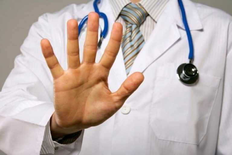 شاب يعتدي بالضرب على طبيب داخل مركز صحي في وزان