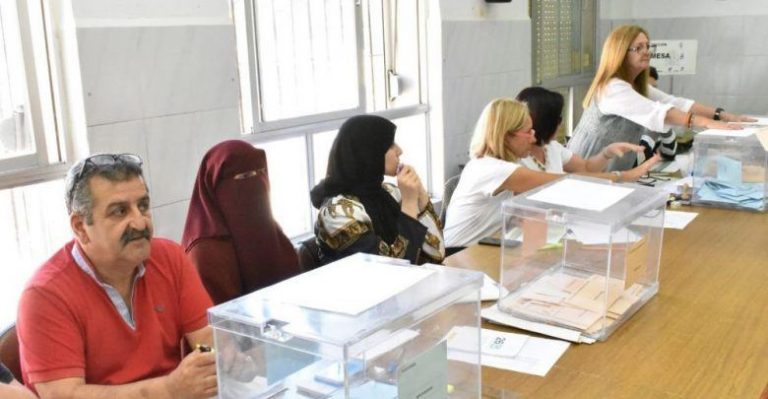 حزب إسباني يطالب بإلغاء نتائج الانتخابات بسبب منقبة