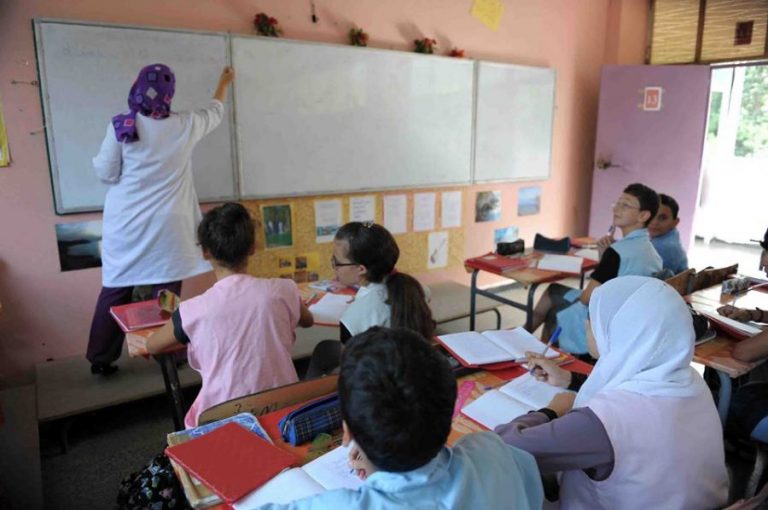 وزارة “أمزازي” تعتمد مناهج جديدة للارتقاء بتدريس اللغة العربية