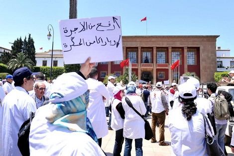 نقابة تتهم الحكومة بالإجهاز على الزيادات التي أقرها الاتفاق الاجتماعي