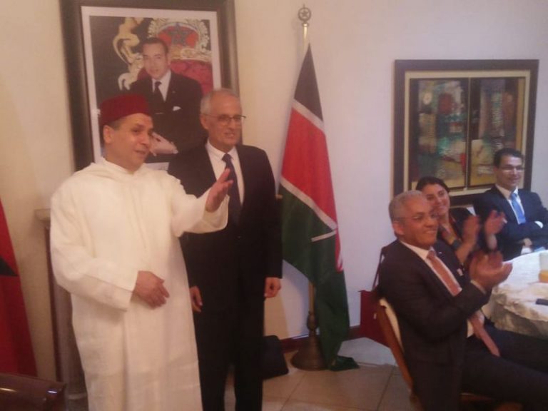 سفير المغرب بكينيا ينظم مأدبة إفطار على شرف الوفد المغربي المشارك في الجمع العام الأول للأمم المتحدة للسكن بنيروبي (صور)