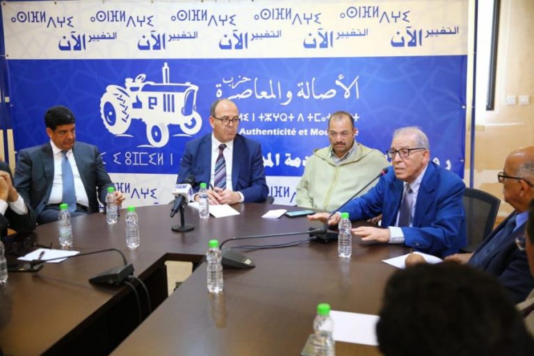 بنشماس يلتقي بالغاضبين أصحاب نداء إنقاذ “البام” (فيديو+صور)