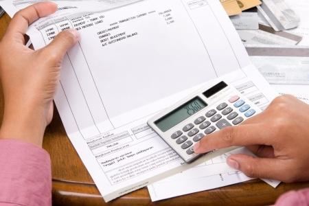 تقرير: الأسر المغربية تعاني اقتطاعات وثقلا ضريبيا مهولا