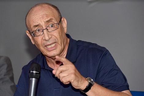 خبيرٌ في النحل: أبو زيـد يسْتَحْمِرُ المغاربة بربطه اختفاءَ النّحل بالتّطبيع وعليه الإعْتِذار