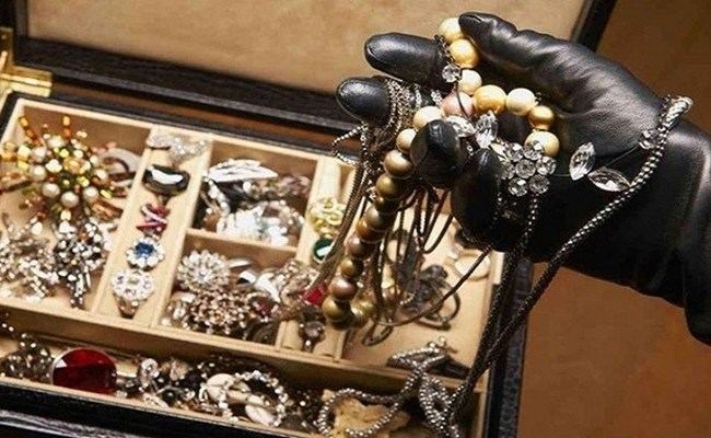 أميرة تتعرض للسرقة في الإقامة الأميرية بالرباط