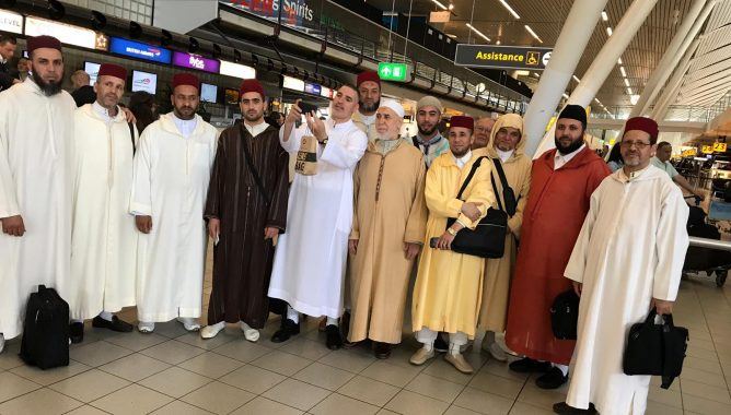 جمعية تكشف حقيقة “هروب” أئمة مغاربة في هولندا بعد رمضان