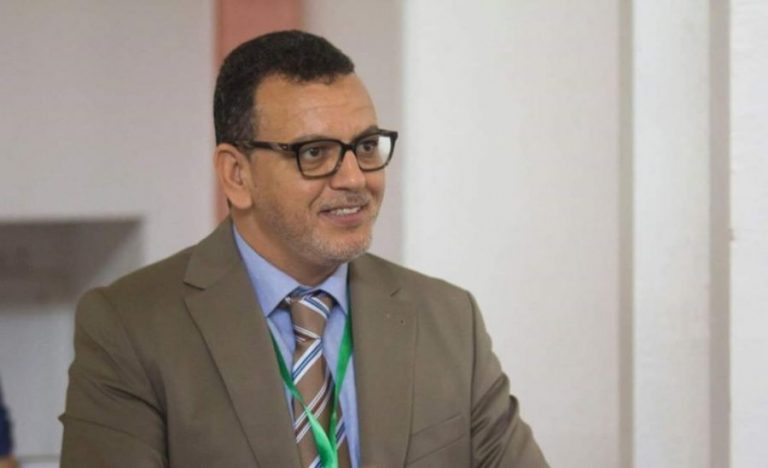 البروفيسور بالحوس الموقوف عن مهامه يخرج عن صمته