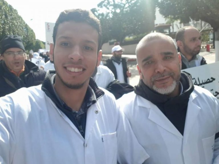 عاجل.. الدكالي يوقف أب أحد طلبة الطب عن العمل (وثيقة)