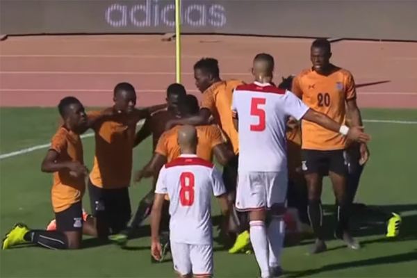 لاعبو المنتخب يهربون من الصحافة ورونار يلتجئ لمساعده