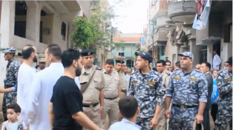 منع محمد صلاح من أداء صلاة العيد بقريته في مصر (فيديو)