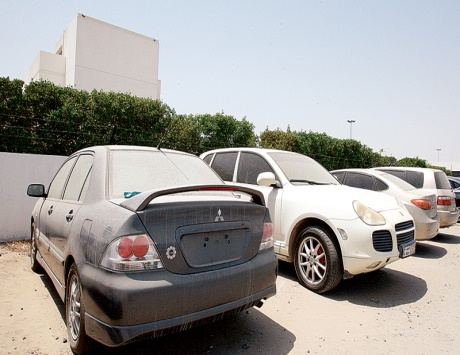 حملة أمنية ضد السيارات المركونة على قارعة الطريق