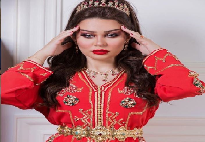 بعد فضيحة الصورة العارية.. عبير براني تتعرض للسرقة (صور)
