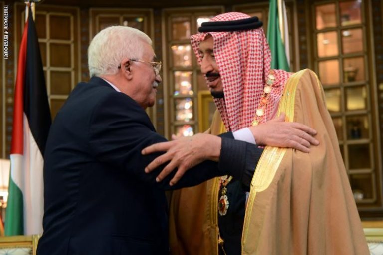 أغنية لفلسطينيين يشتمون السعودية تُشعل تويتر (فيديو)