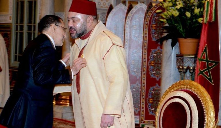 فيديو.. العثماني يقع في موقف محرج أمام الملك
