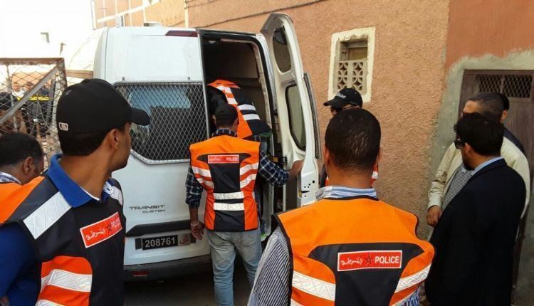 الأمن يعتقل شخصا مارس الجنس على إمرأة قرب مسجد بطنجة (صور)