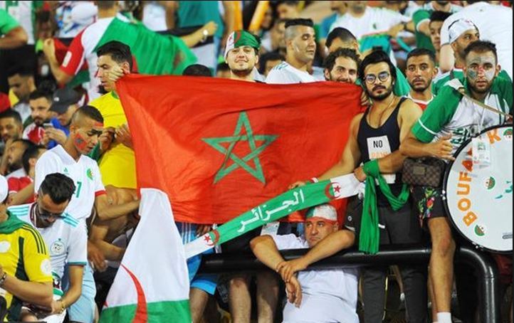 مغاربة جابوا شوارع السعيدية وانتقلوا إلى الحدود فرحا فوز الجزائر (فيديو)