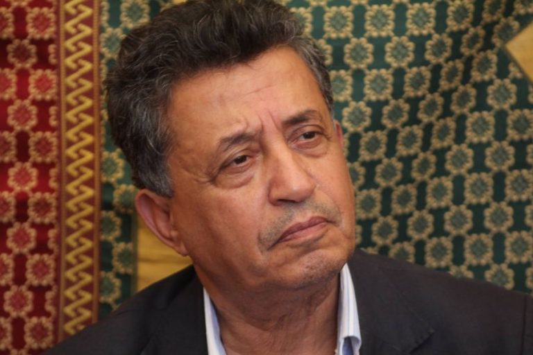 الوديع يقطر الشمع على أمزازي بسبب كلمة “المتوجت”