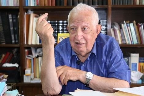 بنعمرو: الدفاع عن العربية دفاع على المشروعية الدستورية