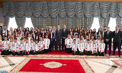 ولي العهد يستقبل أطفال القدس بالمغرب