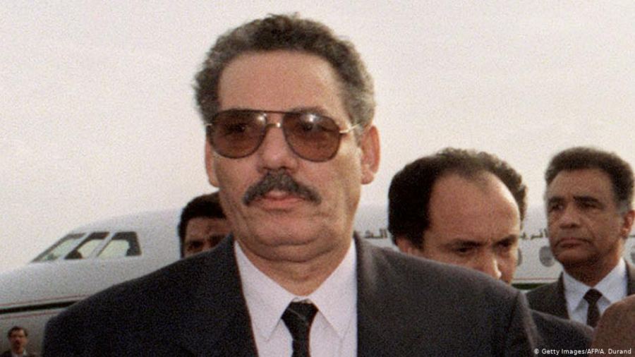 ماذا وراء أمر القبض على الجنرال خالد نزار؟