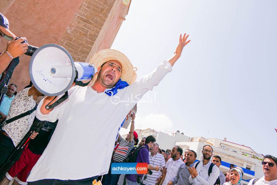 رفع سن الأساتذة “المتعاقدين” إلى 50 سنة.. إنقاد معطلين أم ضربة موجعة للتعليم؟