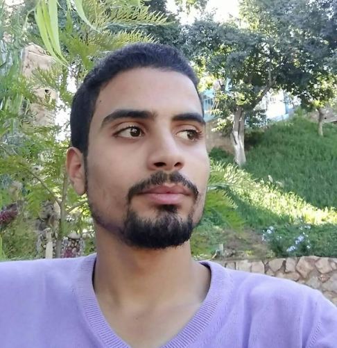 جطو يوزع الورود