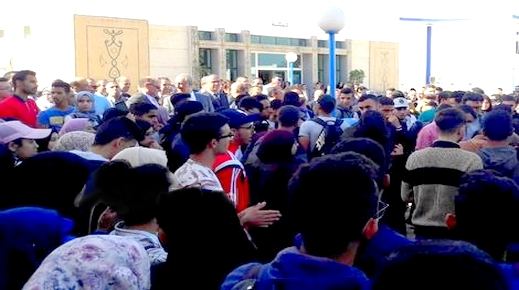 طلبة الحسيمة يطردون أمزازي من مدرسة العلوم التطبيقية