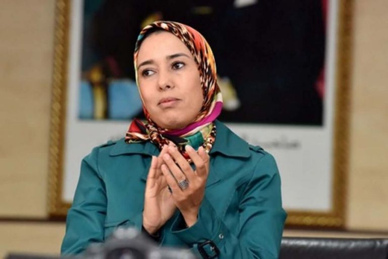 ماء العينين تدعو “البيجيدي” إلى تحييد الإسلام من صراع الحريات الفردية