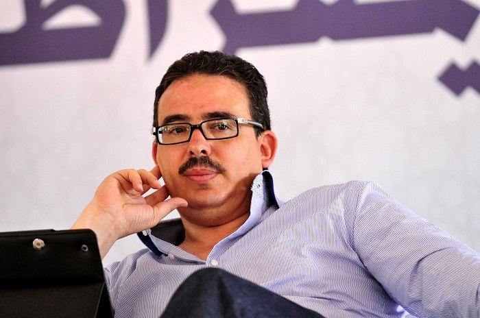 صحافيو جريدة بوعشرين يتفاجؤون بإغلاقها بشكل نهائي (صور)