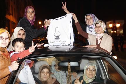 “نساء البيجيدي” يصفن الحريات الفردية بالإباحية