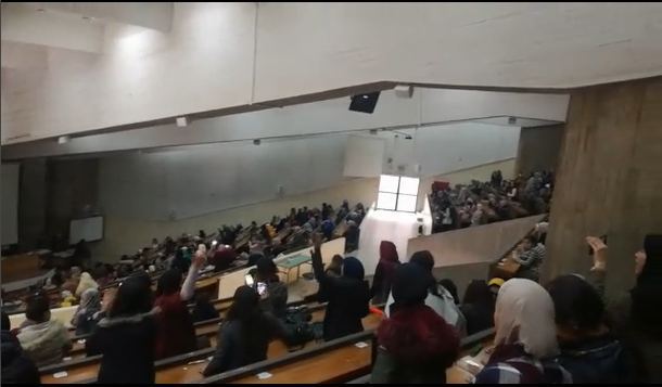 “غش وفوضى” يخلقان احتجاجات ومقاطعة لمباراة القابلات (فيديو)