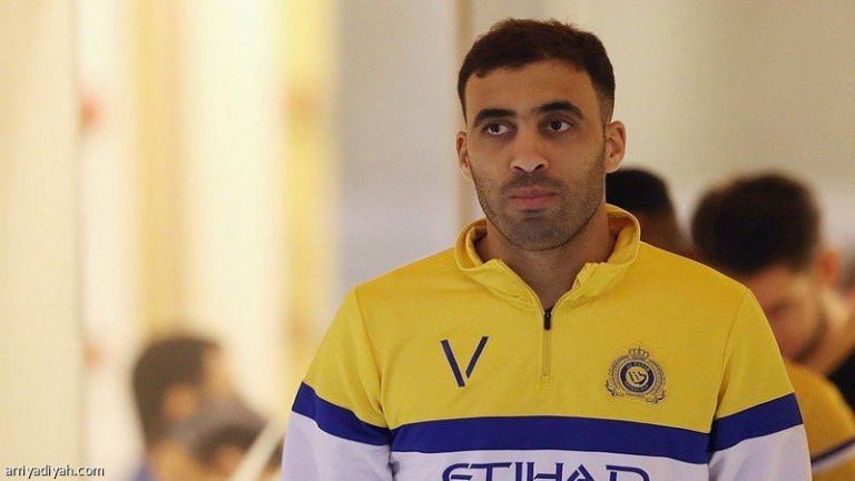 حمد الله يغادر السعودية بعد أزمته مع شرطية
