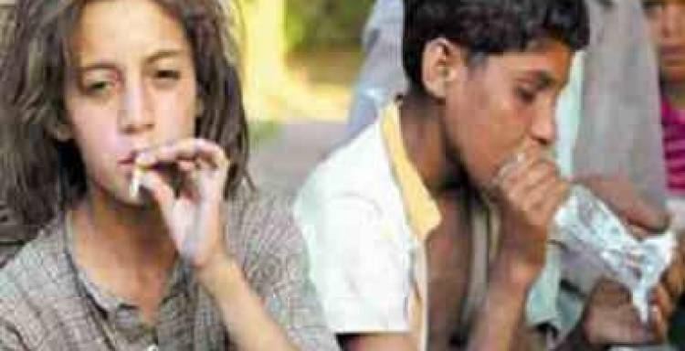 بالفيديو.. تلميذات يتعاطين “السليسيون” وسط مؤسسة تعليمية
