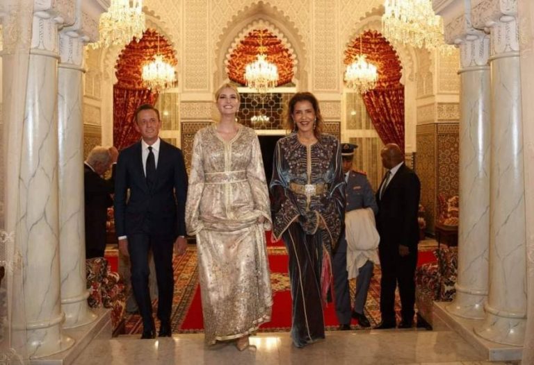 قفطان إيفانكا ترامب حديث كبريات الصحف العالمية (صور)