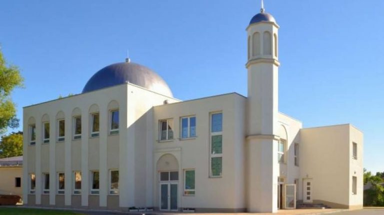 وزارة الداخلية الألمانية تعتزم إلزام الأئمة تعلم اللغة الألمانية 