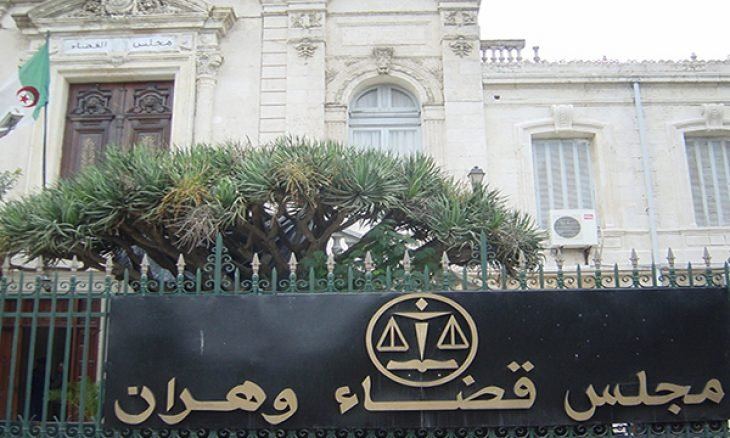 الجزائر: “صدمة” بعد اقتحام الدرك مجلس القضاء وتعنيف قضاة (صور وفيديوهات)