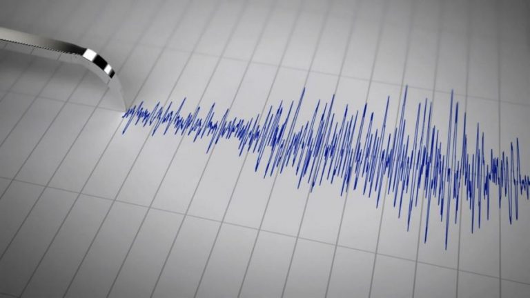هزة أرضية بقوة 5.3 درجات بإقليم ميدلت