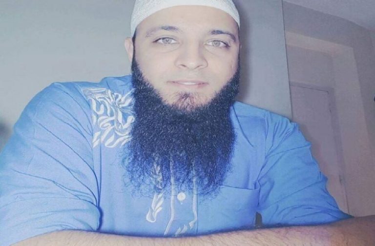 خطير.. الراقي مصعب المدان بالاغتصاب يعود لمزاولة مهنته علنيا