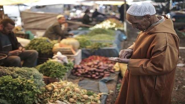 دراسة رسمية: الأسر المغربية تغرق في ديون الأبناك