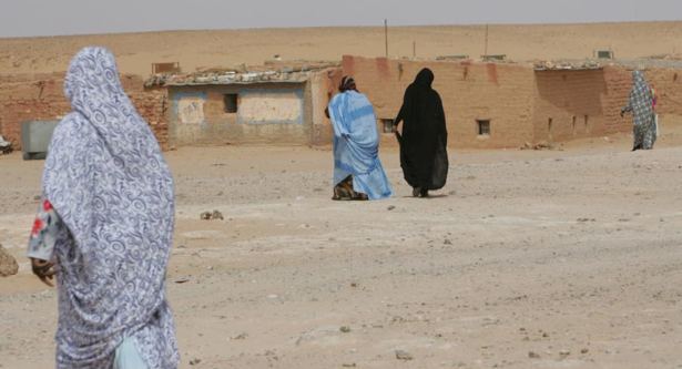الجزائر ترد على التحذيرات الدولية بعدم الاقتراب من مخيمات تندوف