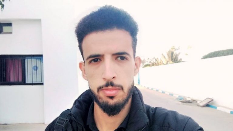 المواطنون وأصحاب الفتاوى “المَسْخَرَة”