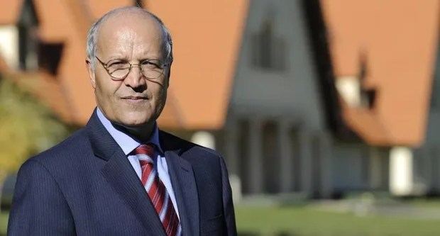 أستاذ جامعي يتهم مسؤولا بـ”الإكراه” في مباراة العمادة