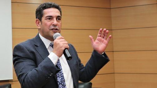 فضيحة… إزالة ألعاب للأطفال من مدرسة بعد مغادرة أمزازي